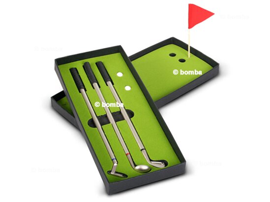Golf Pens with Golf Course