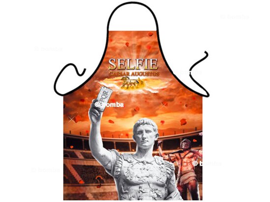 Apron for selfie maniacs